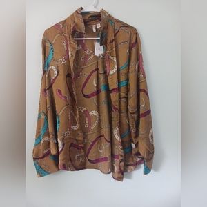 NWT Silky Cato Button Up